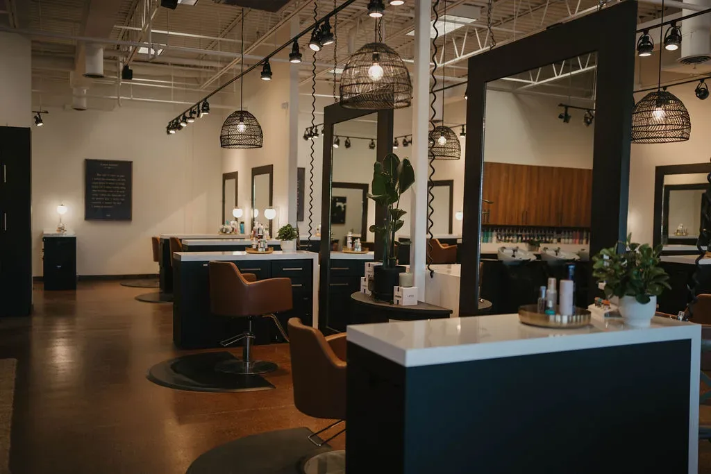 Beau Monde Salon — Beauty salon in Burnsville